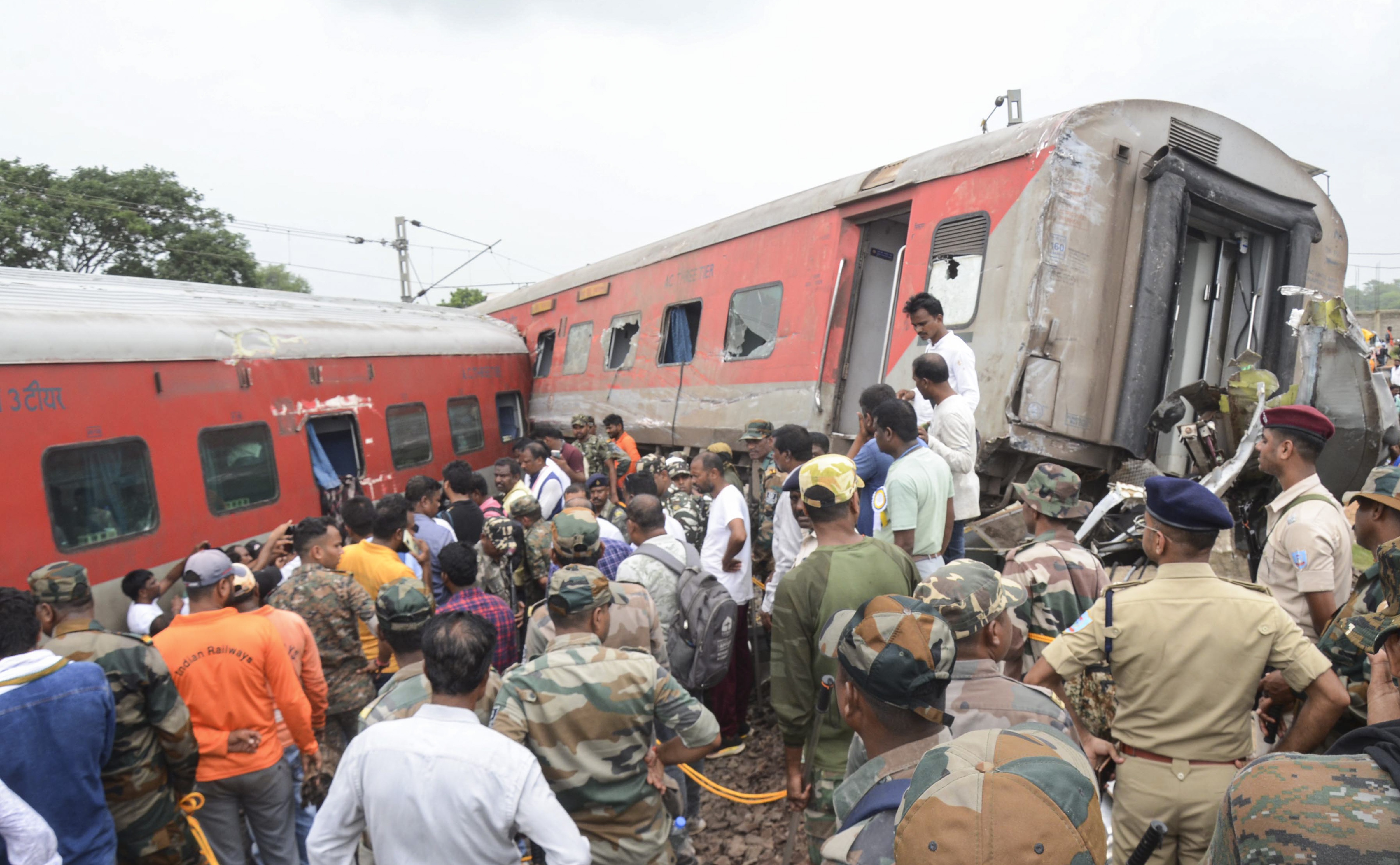 https://salarnews.in/public/uploads/images/newsimages/maannewsimage30072024_161102_train derailment.jpg